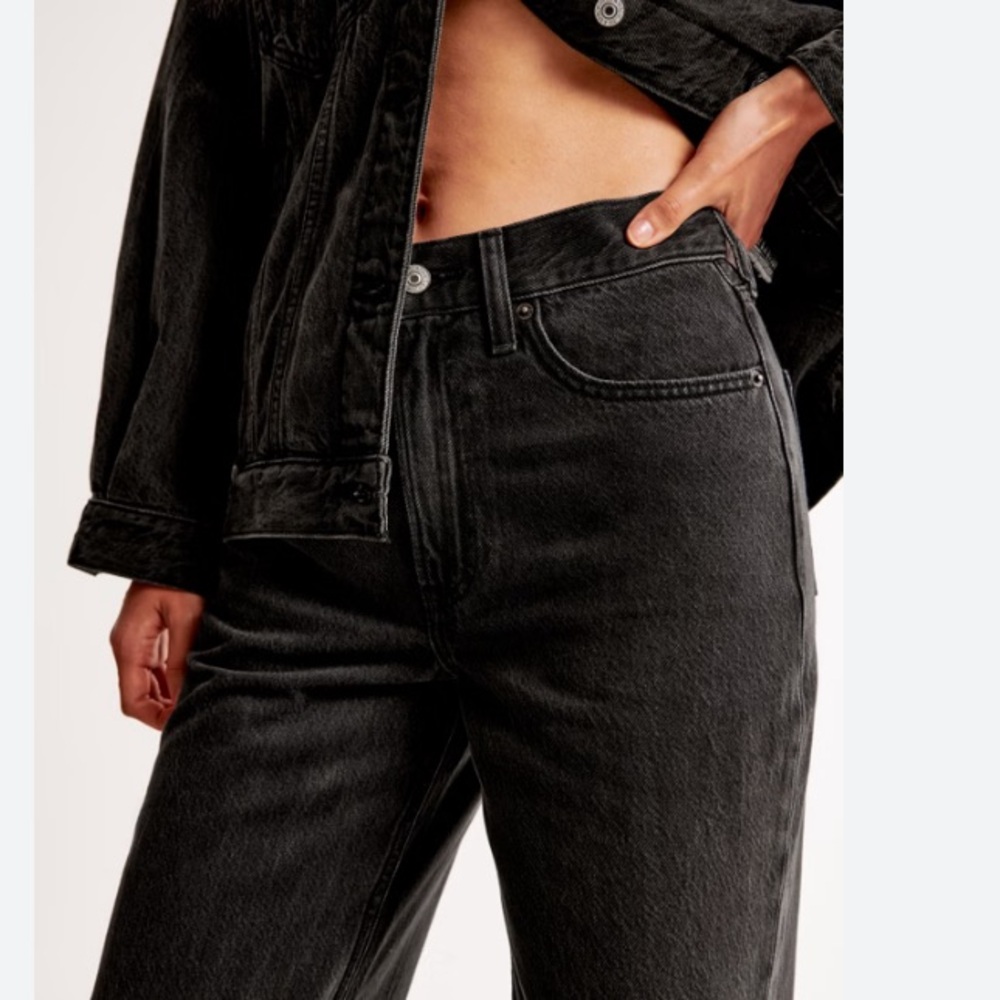 Abercrombie & Fitch Black Ankle Jeans